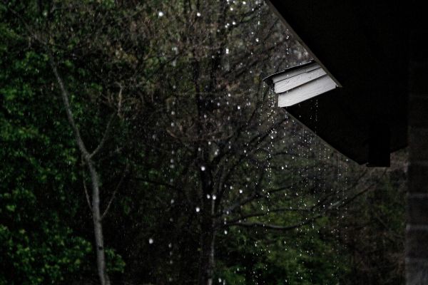Comment réutiliser l'eau de pluie à la maison ?