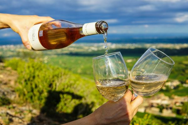 Les vins français à l'exportation : succès et défis