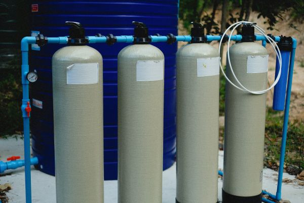 Tout savoir sur les adoucisseurs d'eau : fonctionnement et choix